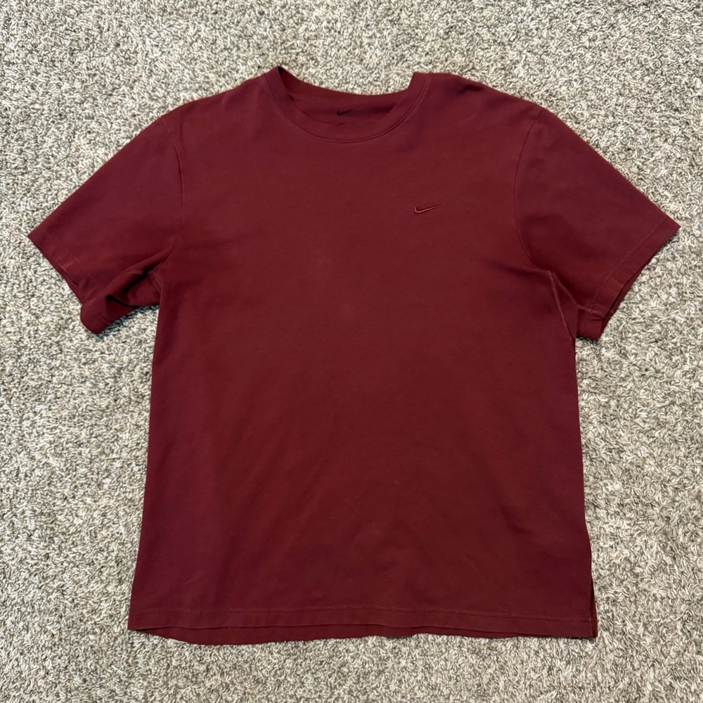 Nike Men's Maroon T-Shirt - Nike Primary